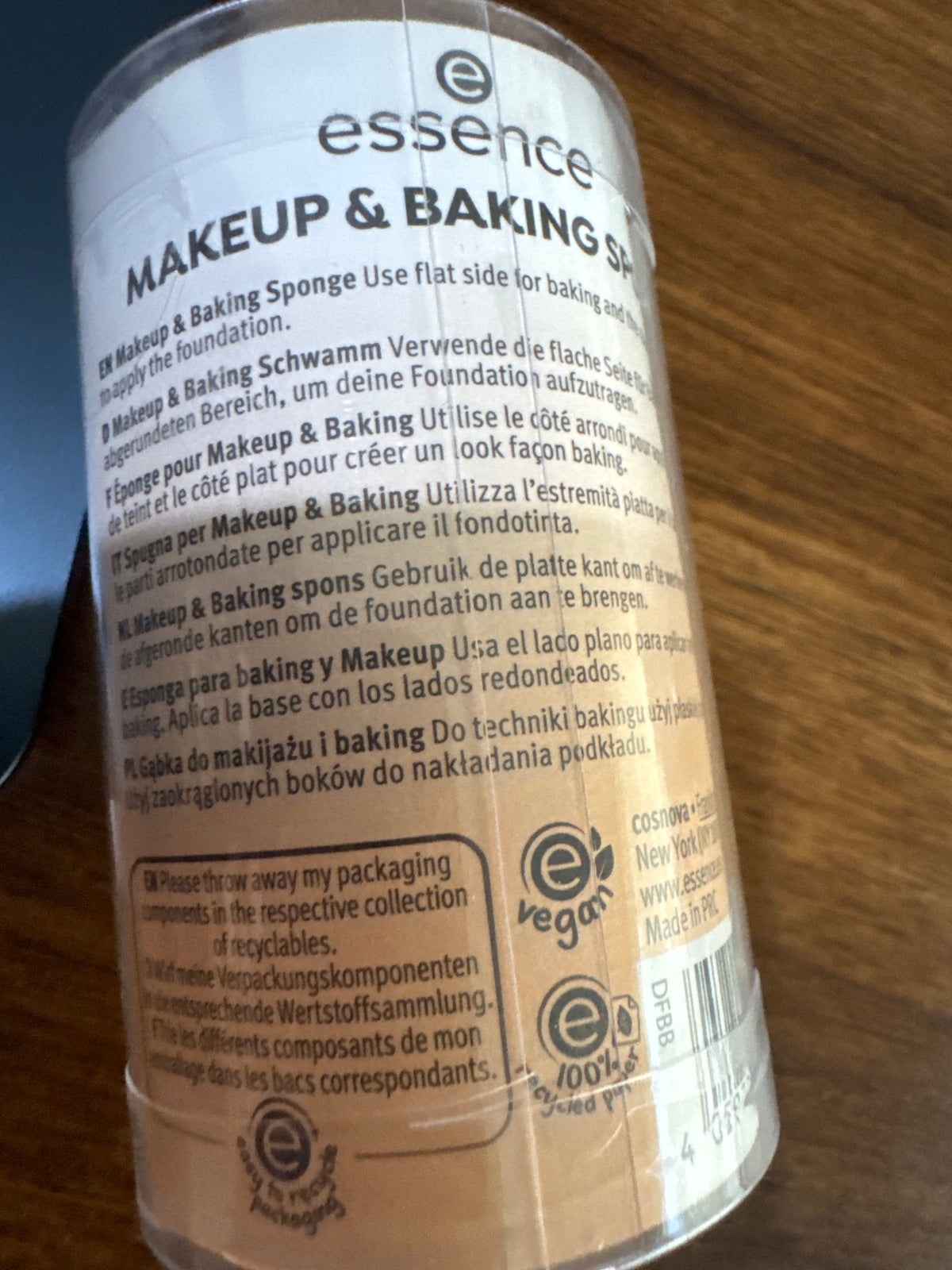 ESSENCE  Makeup & Baking Sponge #102